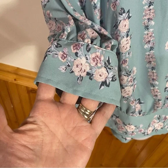 Floral Teal Blouse - Picture 4 of 11